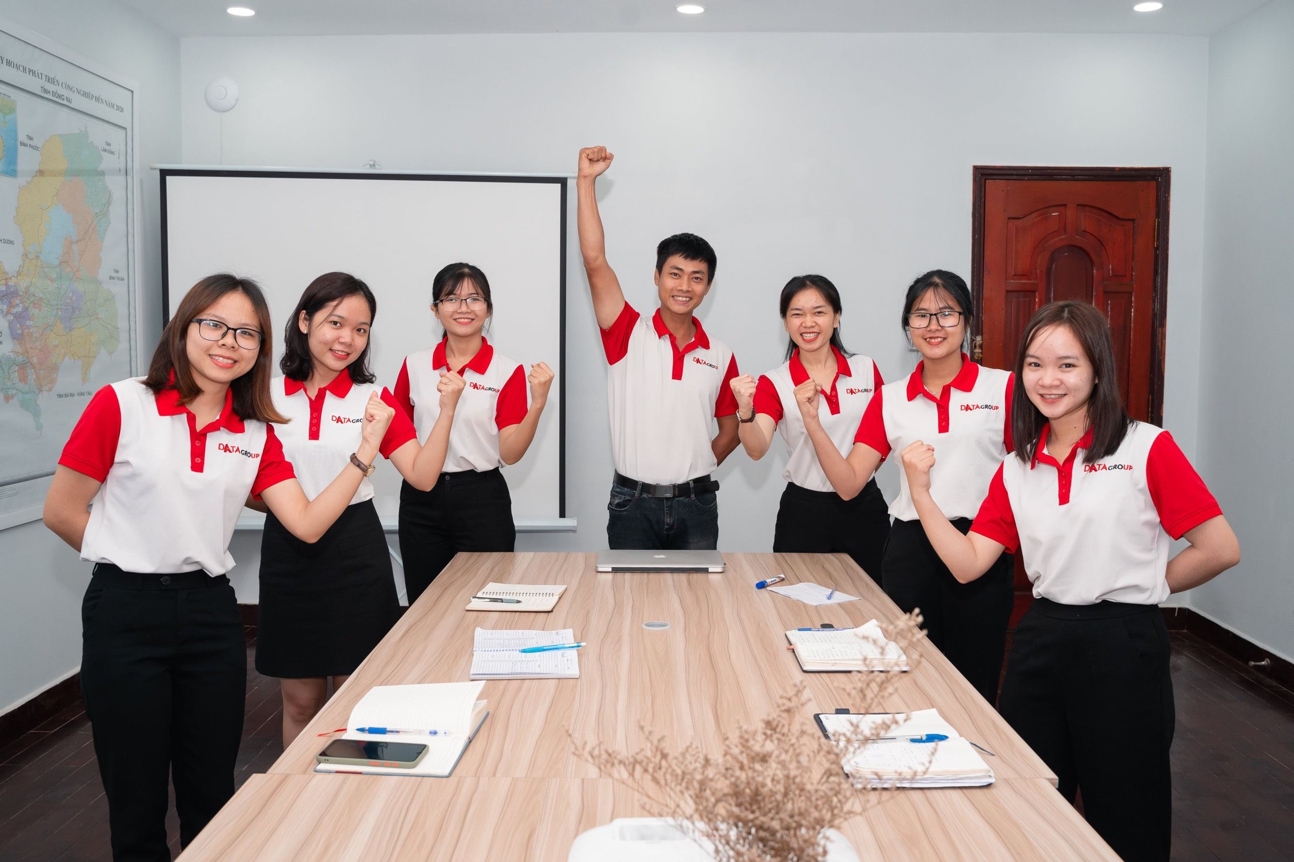 MÔI TRƯỜNG LÀM VIỆC TẠI DATA ENERGY